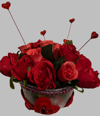 ROSES AND HEARTS - centerpiece