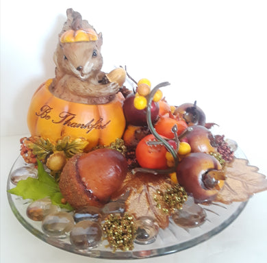 FALL SQUIRREL- Be Thankful