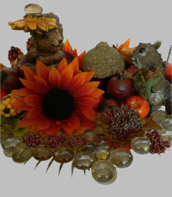 FALL SQUIRRLES -Happiness