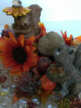 FALL SQUIRRLES -Happiness